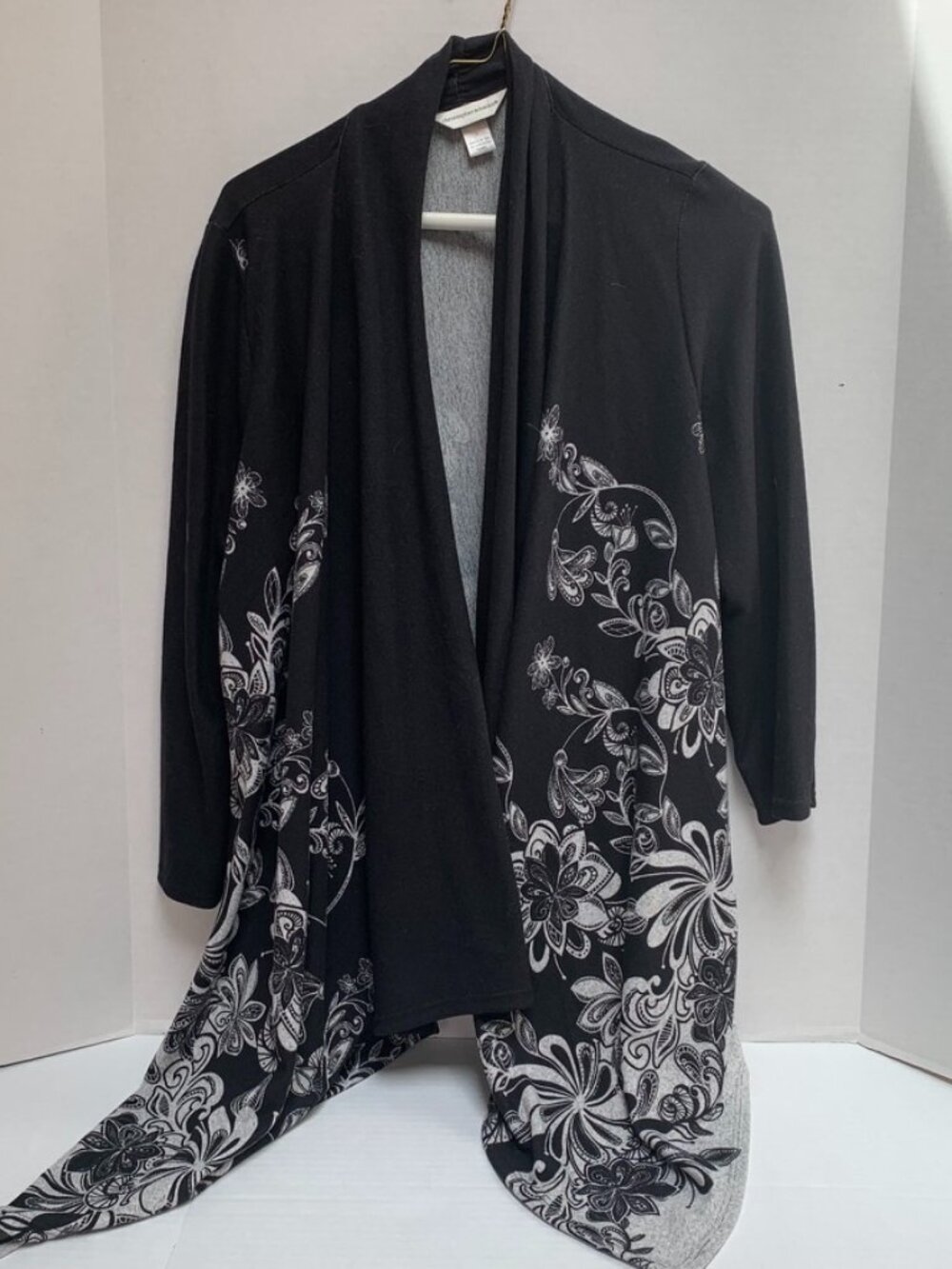 Christopher and Banks Womens Size L Shawl Knit Black and White Open Cardigan